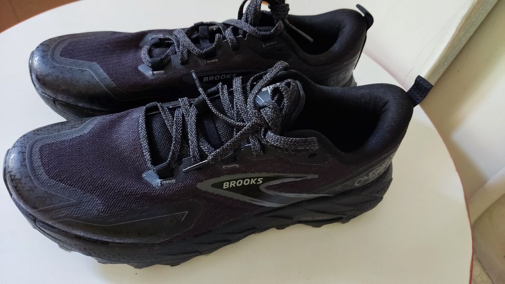 Новые кроссовки из США