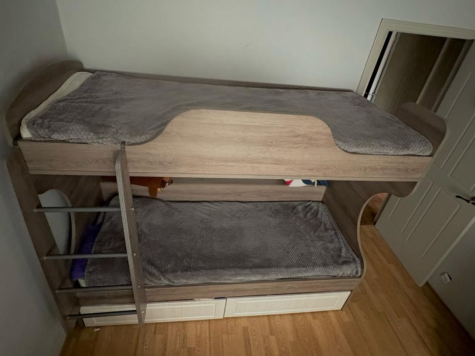 Продам кровать .