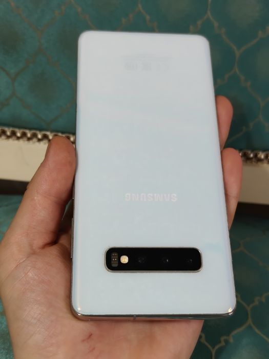 Samsung S10 Plus 128 gb Ram 8 EAC