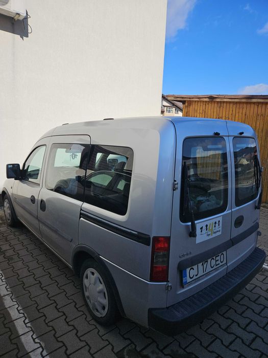 Vând Opel Combo 1.6
