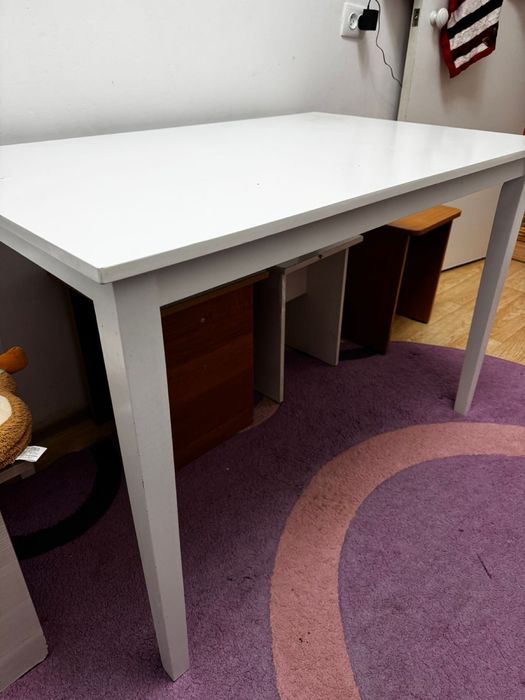 Стол для кухни.     .