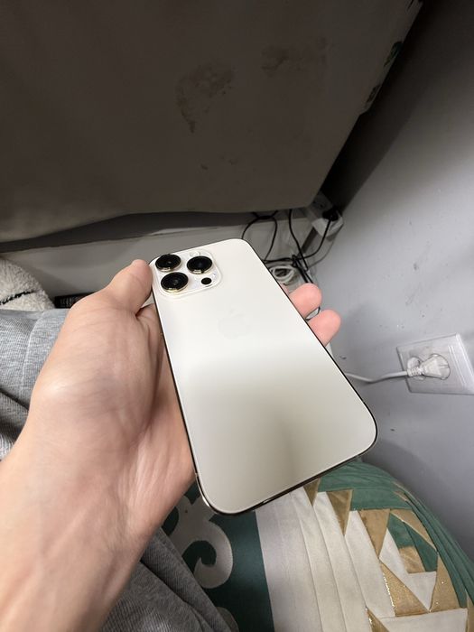 Продам айфон. Apple 14 pro 256gb