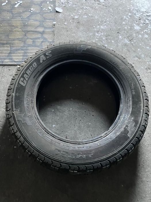 Одна покрышка на газел.