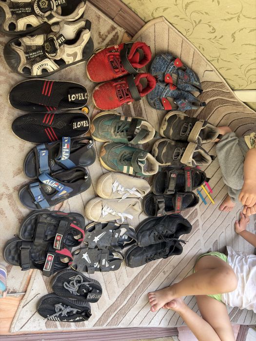 детский и женские  обувь