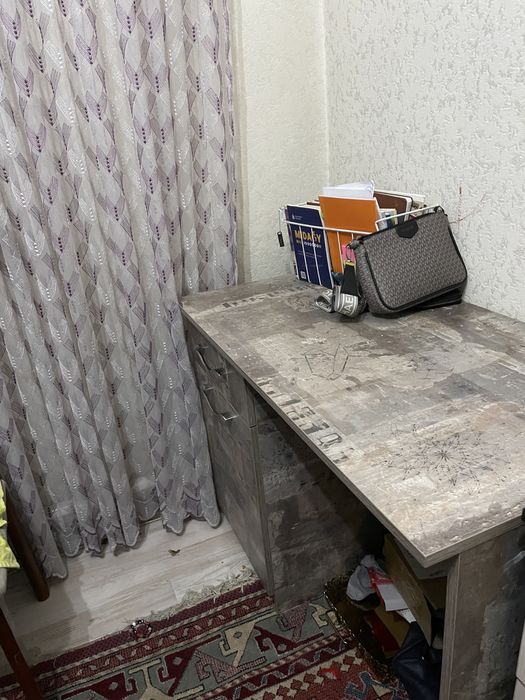 Двухърусная кровать , шкаф ,стол