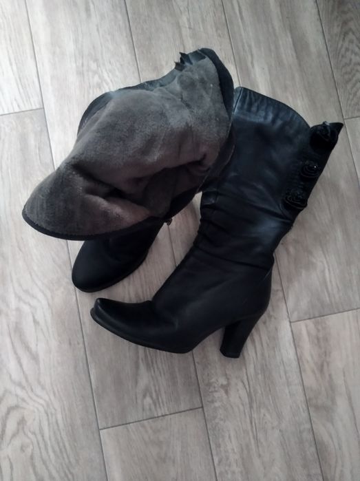 Продам женскую обувь