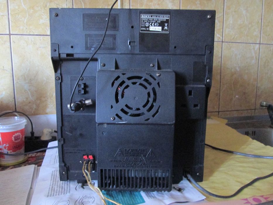 finisaj interior Sony RG 470 + telecomanda