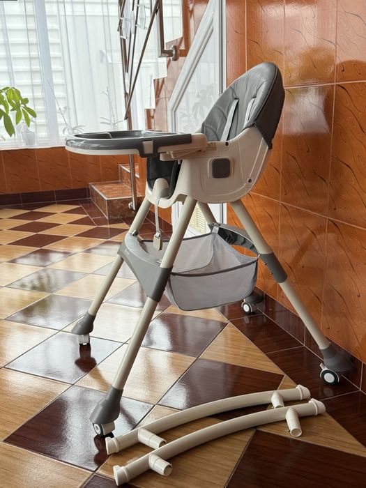 Vand scaun bebelusi in stare foarte buna ! Se poate face si balansoar.