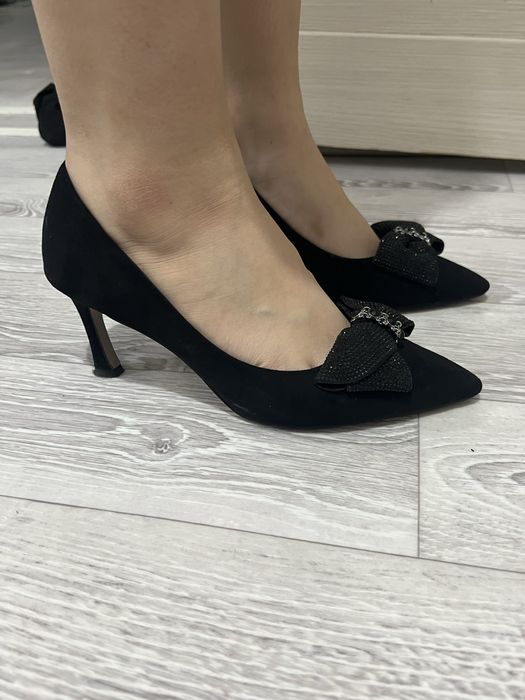 Новый обувь 36,37 рр 3000 тг