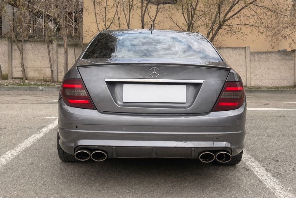Mercedes-Benz C-Class W204 2007 – Pachet C63 AMG Look