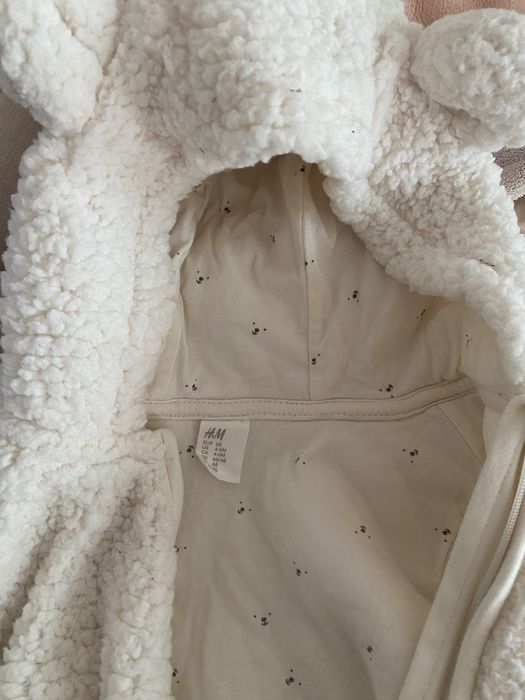 Лек ватиран космонавт H&M, размер 4-6 месеца, неизползван