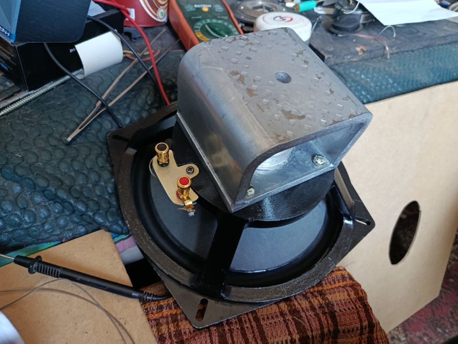 Советский низкочастотный динамик.8гд 1 25