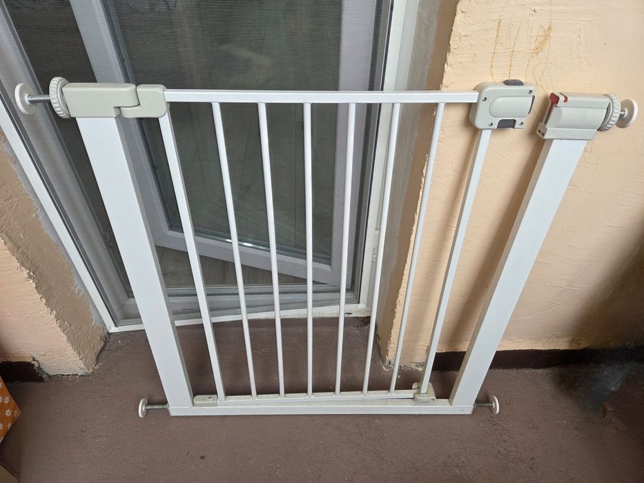 Преграда за врата деца или кучета
