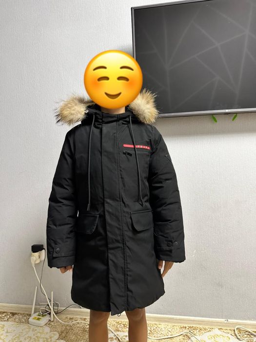 Куртка зимняя в отличном состоянии Prada