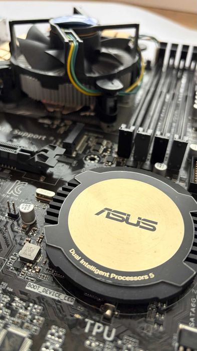Дъно ASUS Z97-A + Процесор Intel I7 4790 Turbo Boost 4Ghz
