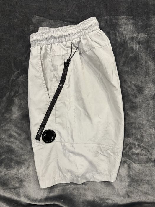 Супер запазени къси панталони C.P company