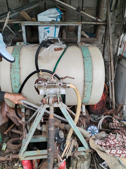 Instalație de erbicidat pt tractor