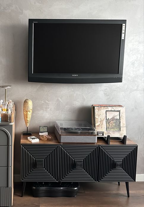 Продам тумбу под тв