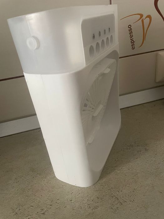 Vand ventilatorcu ados de apa pentru umidificare