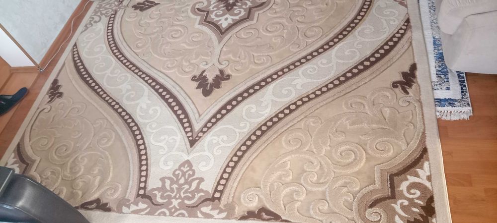 Продается  ковер