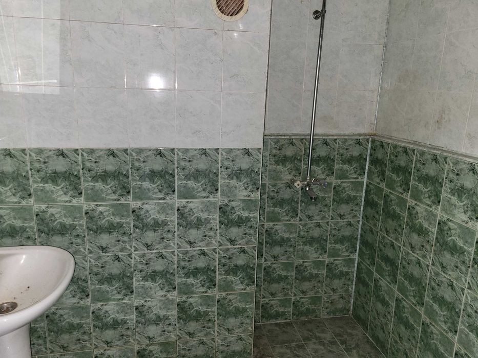 Продава четиристаен апартамент в гр.Пещера