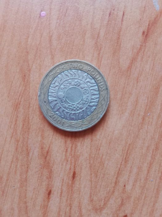 Монети.                 .