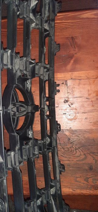 Решётка на toyota lc200