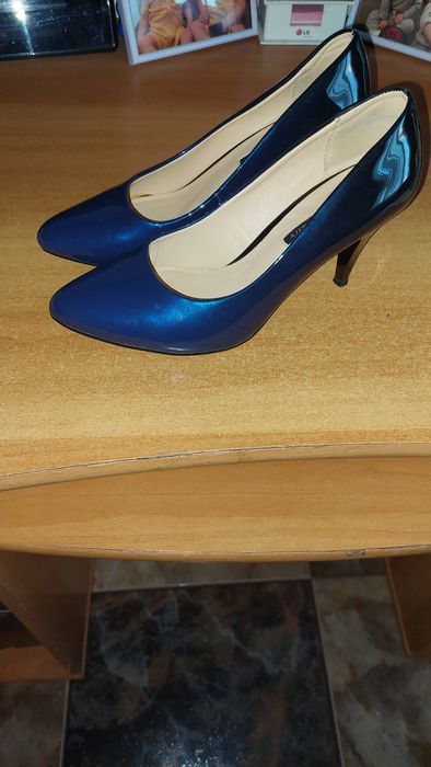 Pantofi de gala și sandale