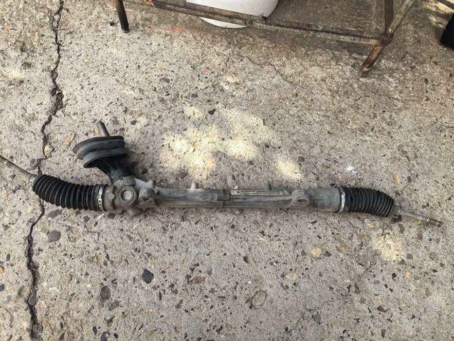 Кормилна рейка Nissan note/micra