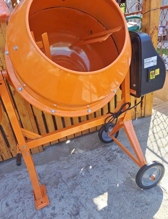 Inchiriez mai compactor, placa vibranta,picamer,betoniere, generatoare