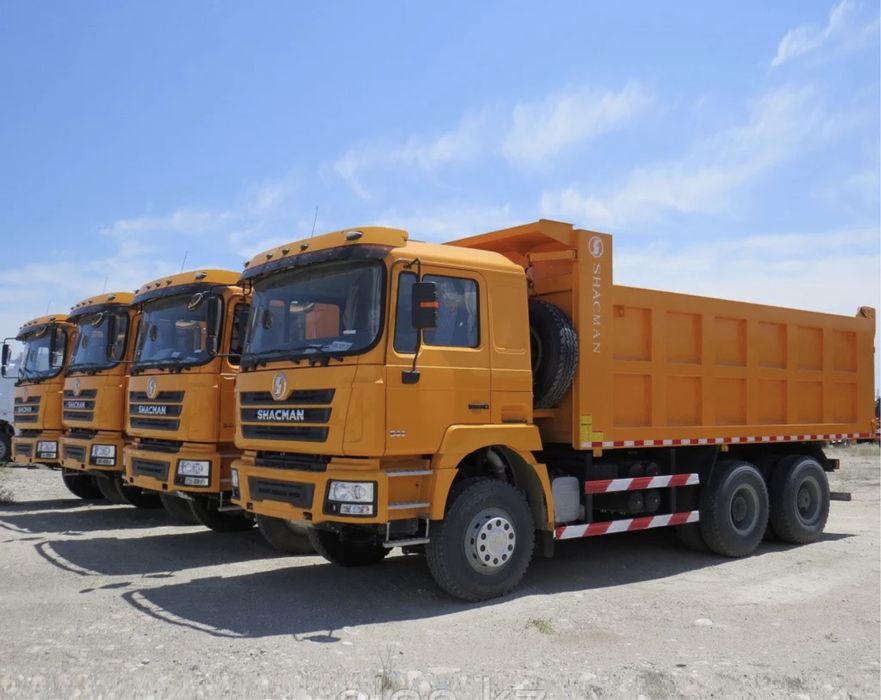 Фронтальный погрузчик 2 м3. Опытный оператор.