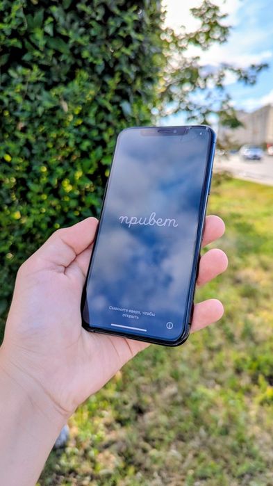 Продам Iphone XS