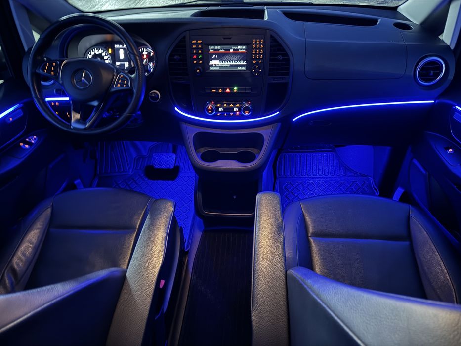 Inchiriez Mercedes Vito 8+1 Minibus Microbuz V-Class Renault