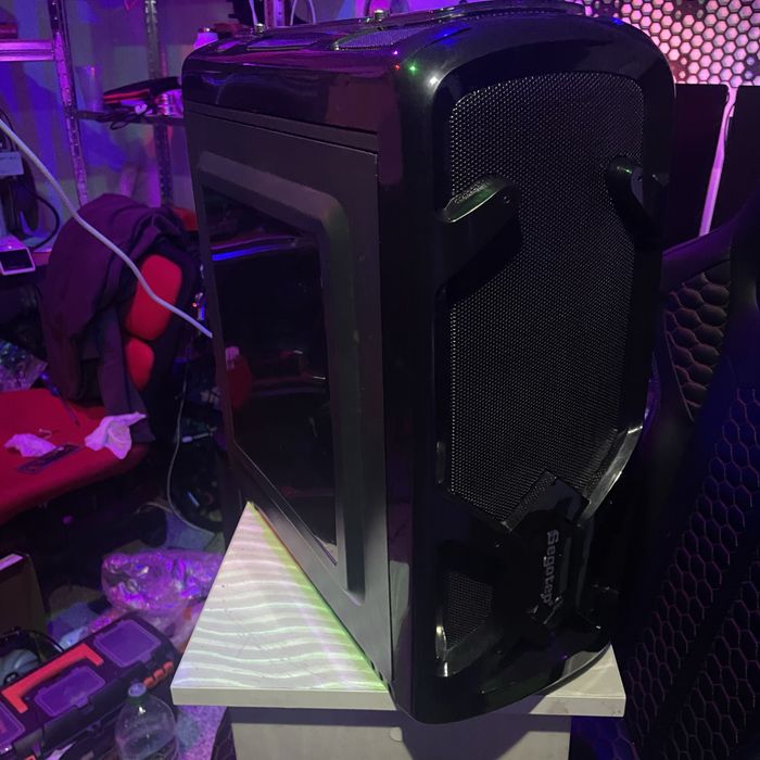 Бюджетен Гейминг Компютър