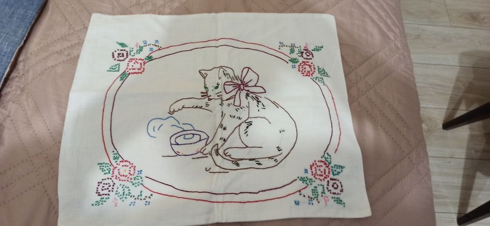 Възглавки, ръчна изработка, битови черги