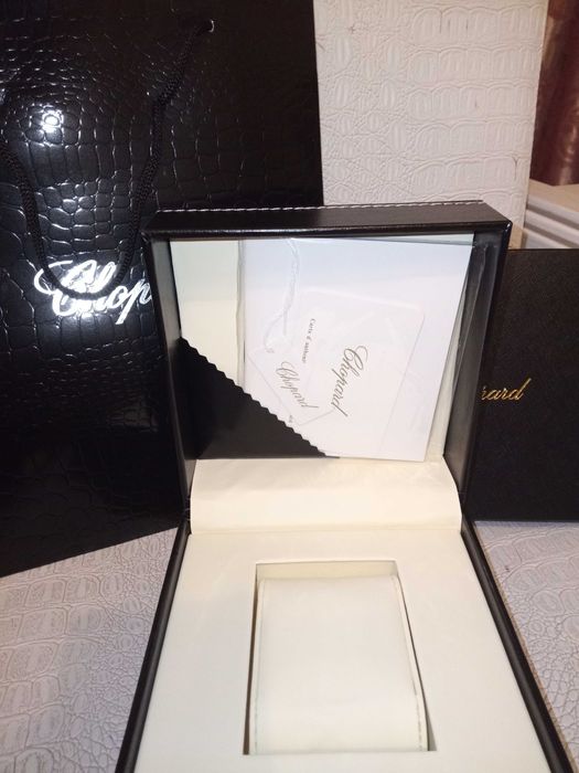 Часы с бриллиантами шопард