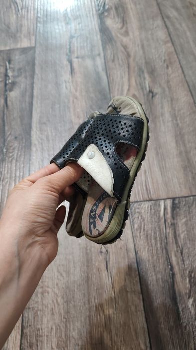 Балаларға аяқ киім 33,34 размерде