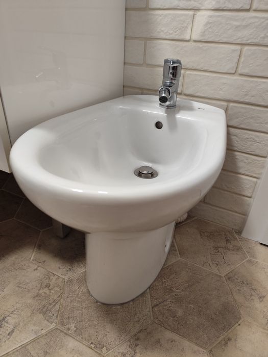 Bideu Roca fără capac și cu baterie Roca