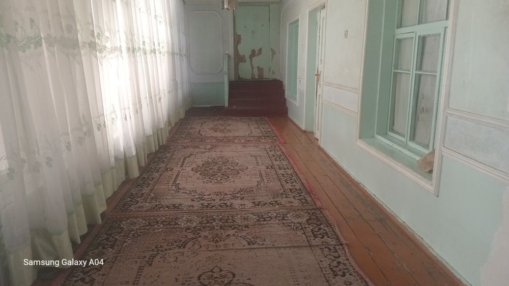 СРОЧНА Келесда 6 сотих уй сотилади, уйда подвол, мавжуд, пишган гиштан