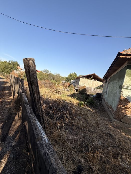 Vand teren intravilan 700mp utili