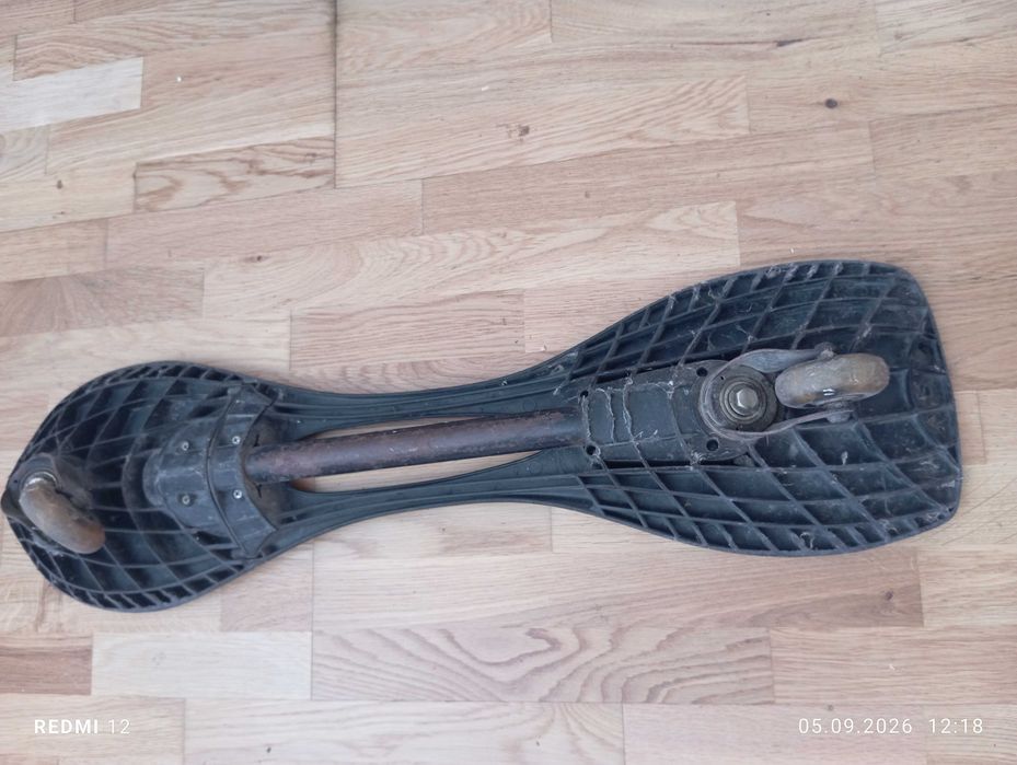 Skateboard  cu 2 roti