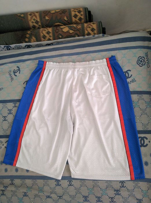 Спортивные шорты Adidas NBA.