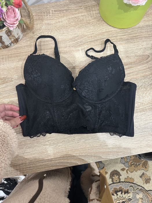 Top/bustiera din dantela