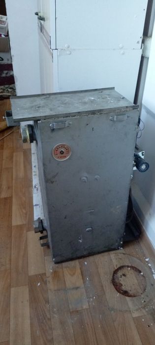 Котёл Атон жасап