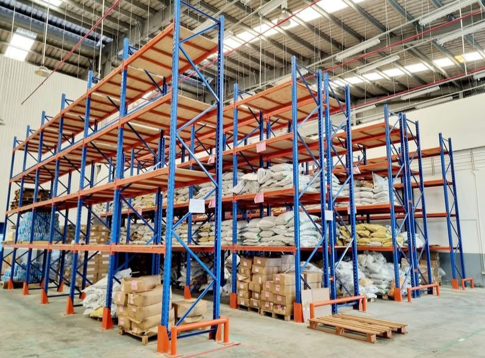 Rafturi metalice profesionale de depozitare  6m in