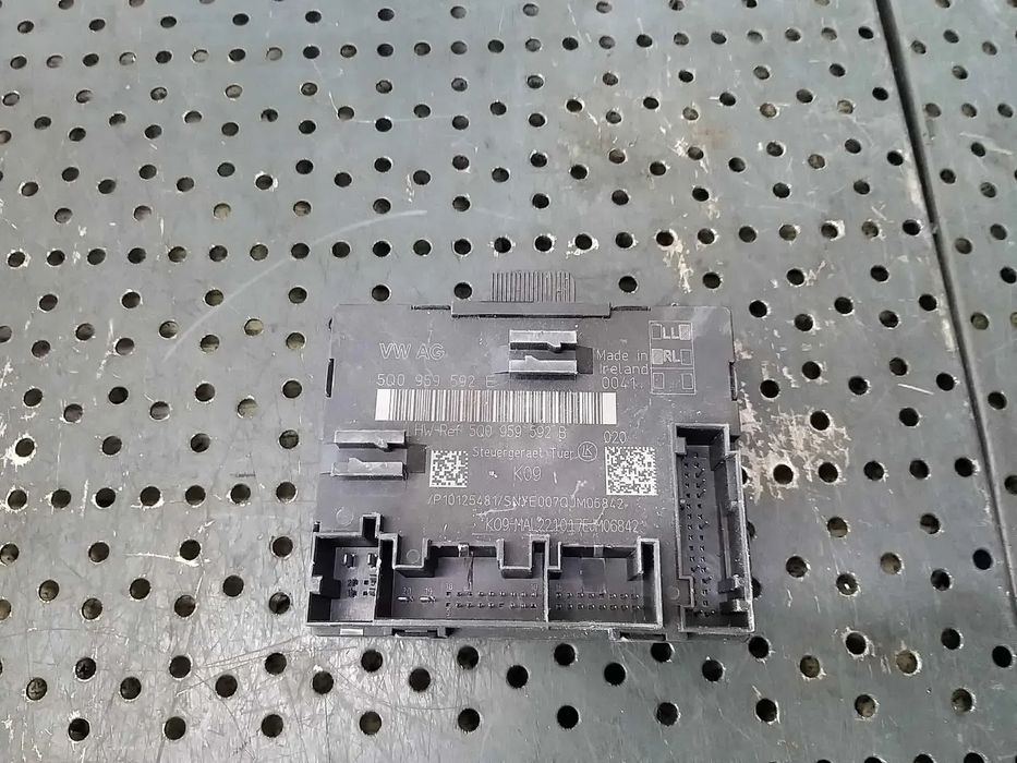 Modul calculator usa dreapta fata vw golf 7 5q0959592e