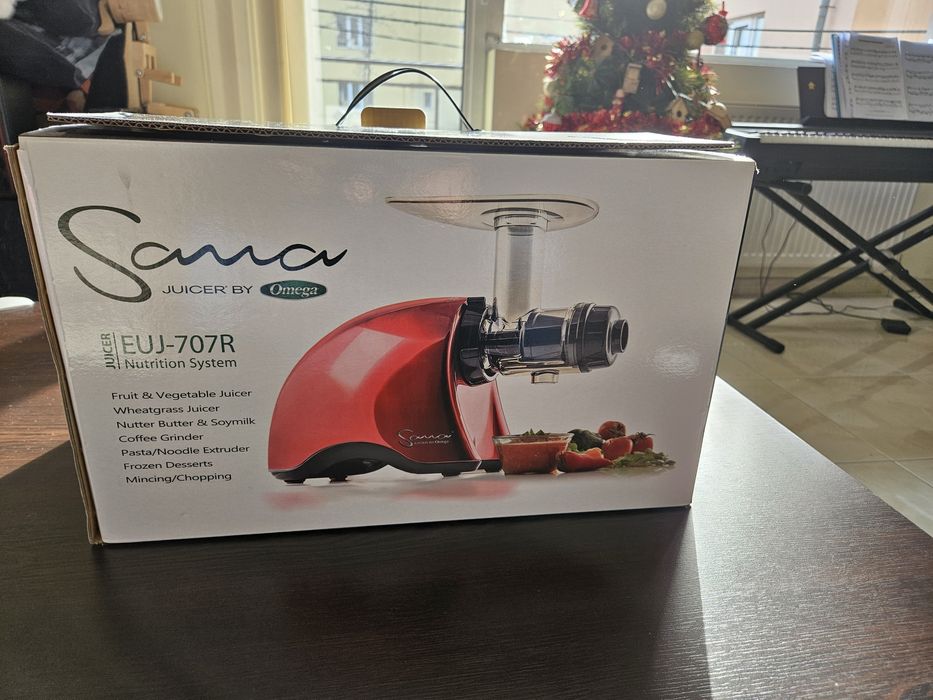 Професионална, бавнооборотна сокоизстисвачка Sana EUJ - 707R