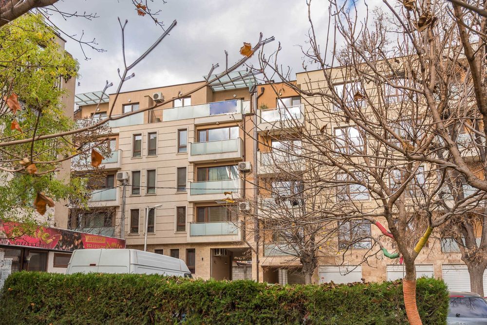 Продава се Тристаен апартамент в Варна, Левски - 135 кв.м за 1473 €/кв.м - Снимка #23