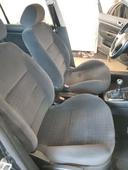 2бр. Голф 4 на части 1.6СР 101к.с , 1.4- 75 к.с