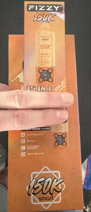 Vape 150k bombastic cu 15 posibilitati, 4 arome combinabile